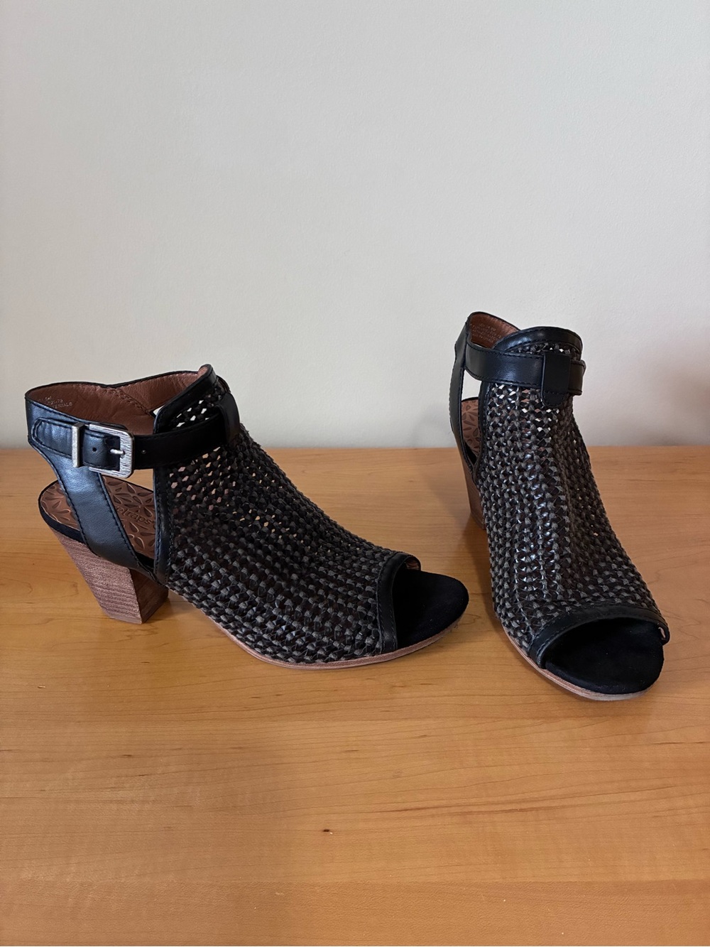 Bear Traps Rekita Shoes Sling Back Open Toe Woven Upper Block Heel Black Size 9